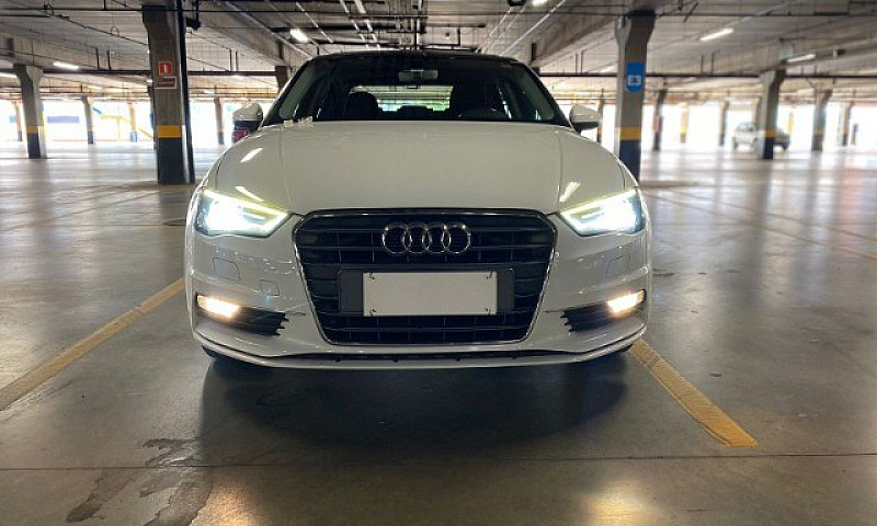 Audi A3 Sedan Ambiti...