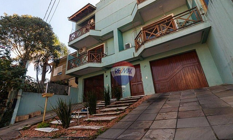 Casa Com 3 Dormitóri...