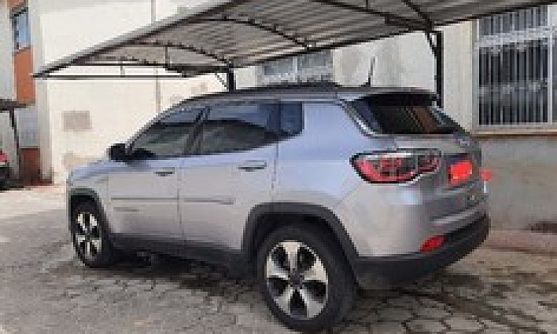 Jeep Compass Sport 2...
