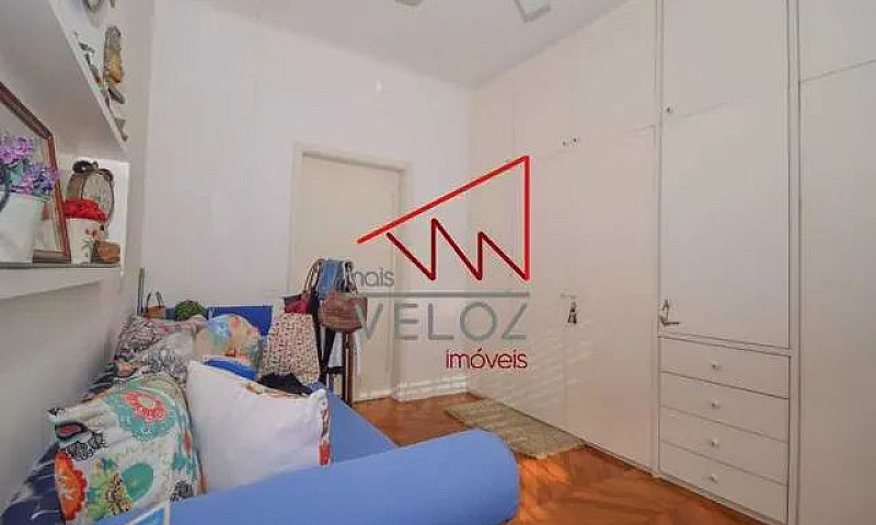 Apartamento-À Venda-...