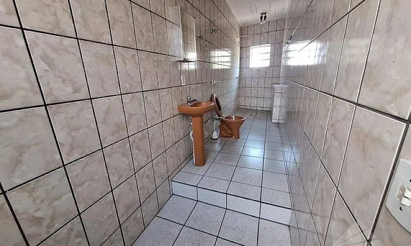 Casa Com 2 Dormitóri...