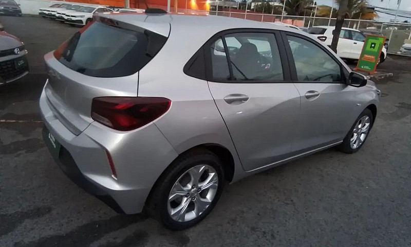 Chevrolet Onix Plus ...