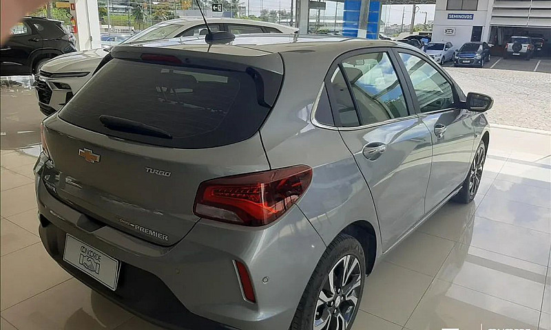 Chevrolet Onix Hatch...