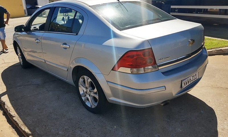 Vendo Vectra ...