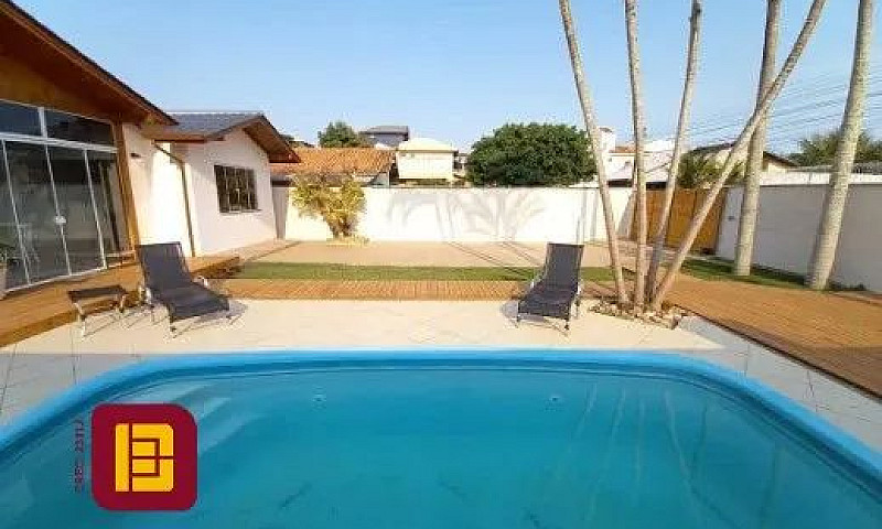 Casa Residencial Em ...
