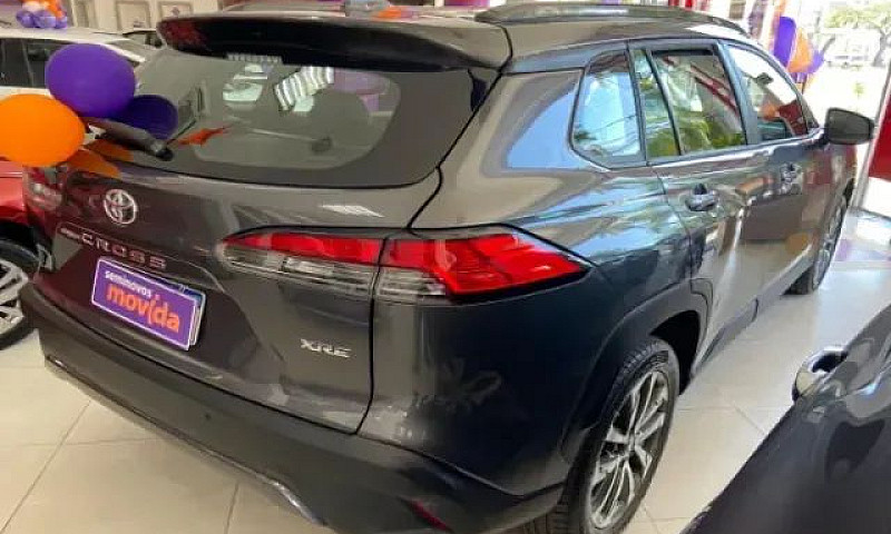 Toyota Corolla Cross...
