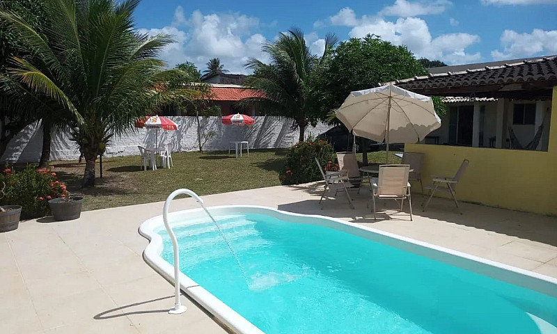 ? Casa Com Piscina E...