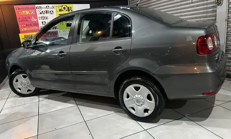 Volkswagen Polo Seda...