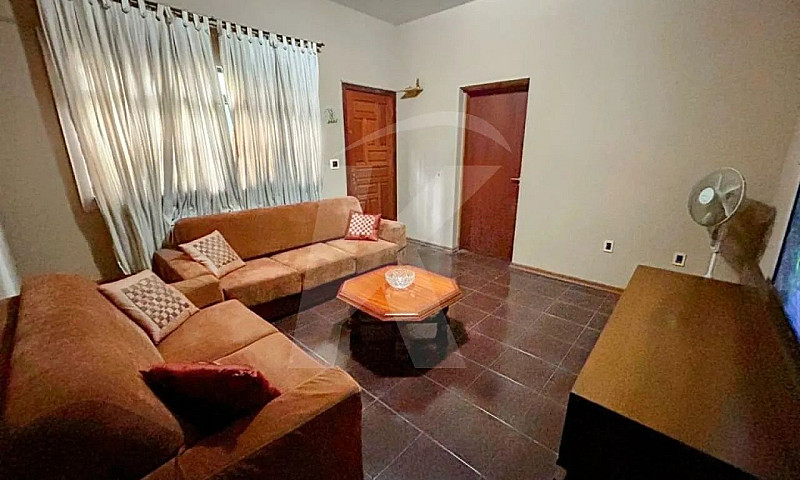 Casa 02 Dormitórios ...