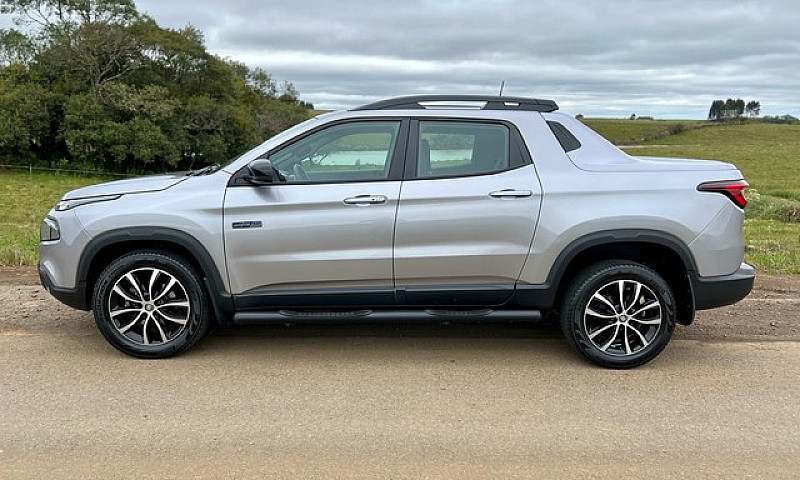  Fiat Toro Ultra 4X4...
