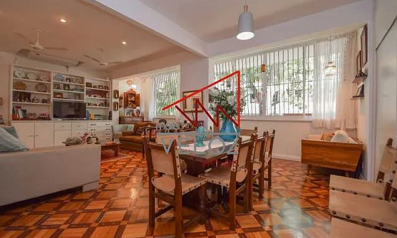 Apartamento-À Venda-...