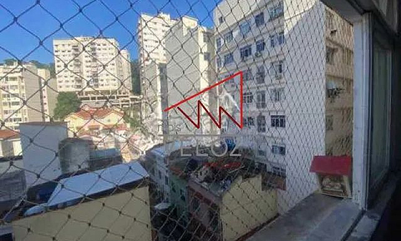 Apartamento-À Venda-...