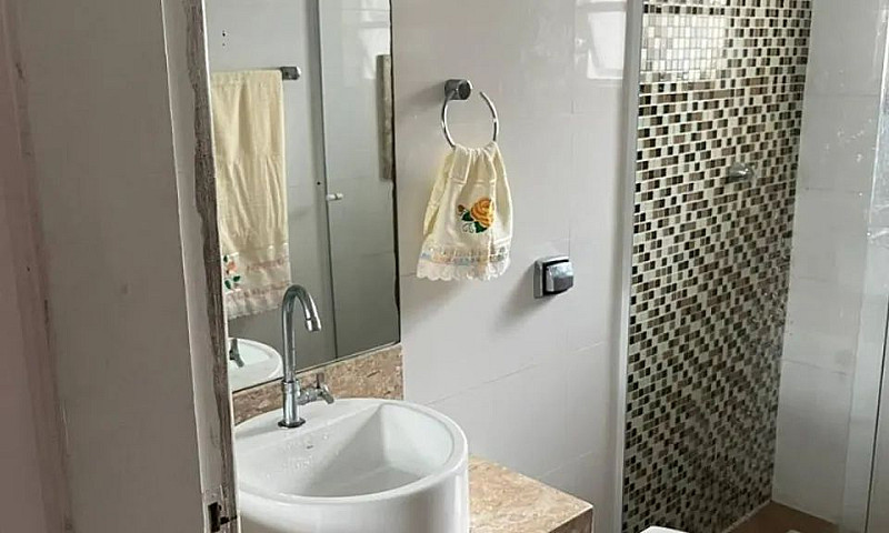 Casa Térrea Com Pisc...