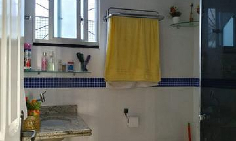 Por Motivo De Viagem...