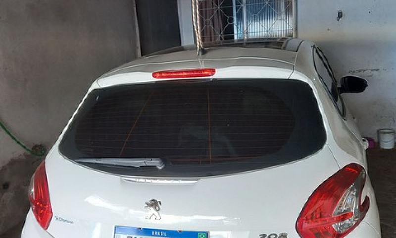 Peugeot 208 Allure 1...