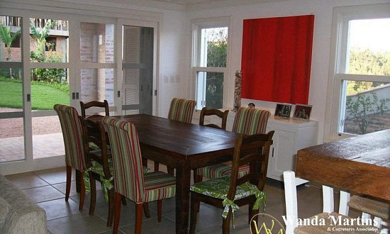 Casa Em Condomínio P...