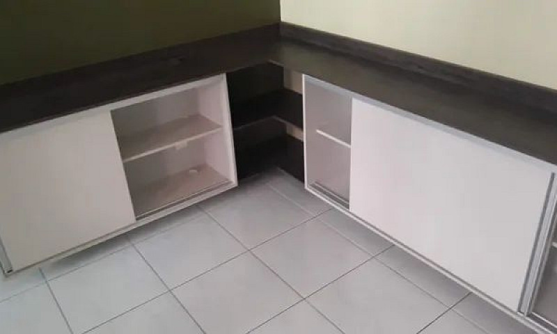 2 Quartos Com Armári...