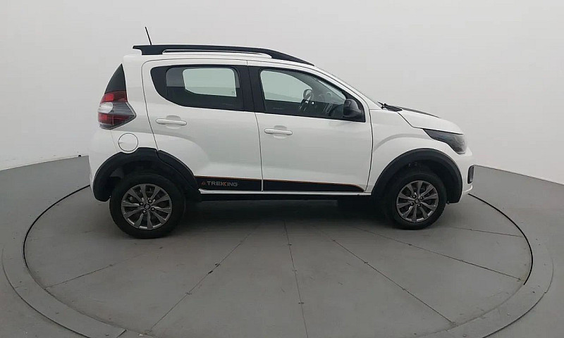 Fiat Mobi Trekking 1...