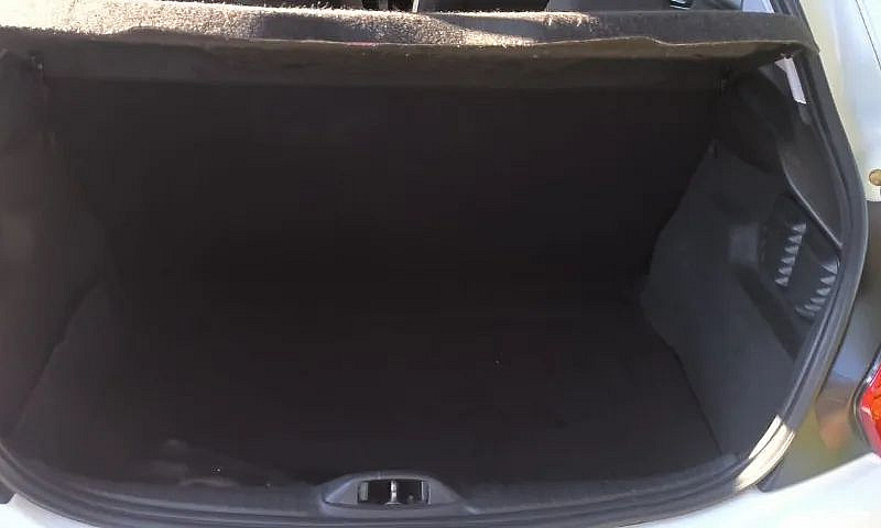 Peugeot 208 Active 1...