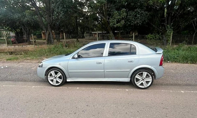 Chevrolet Astra Adva...