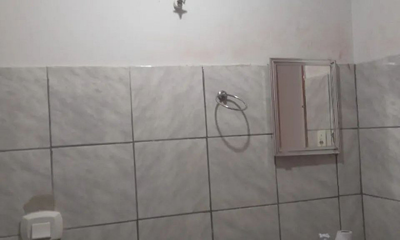 Alugo Kitinete 1 Qua...