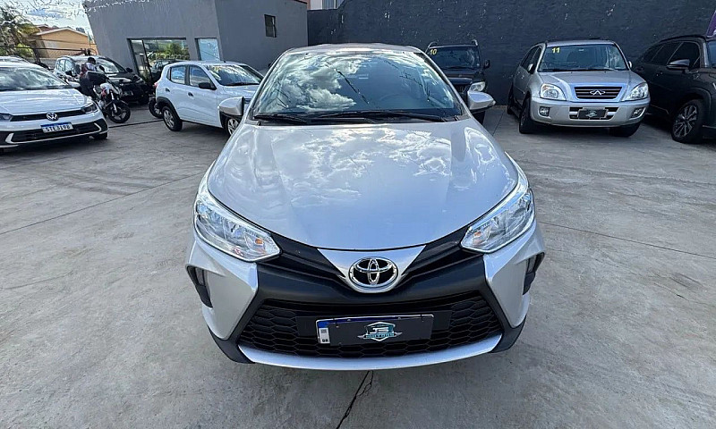 Toyota Yaris Xl Seda...