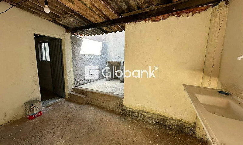 Casa Residencial Com...