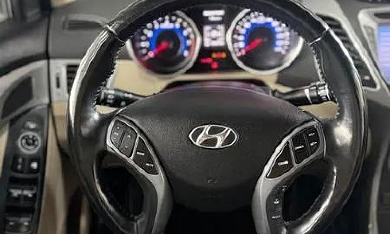Hyundai Elantra 2.0 ...