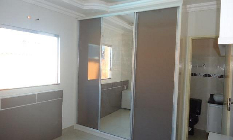 Casa Com 3 Suítes E ...