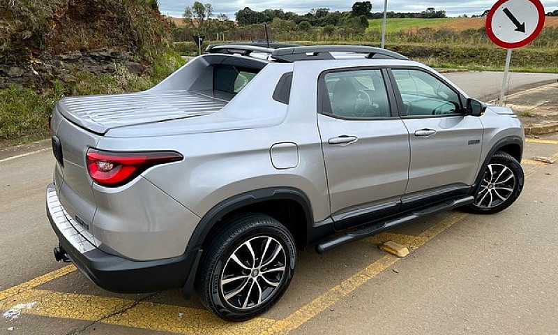  Fiat Toro Ultra 4X4...