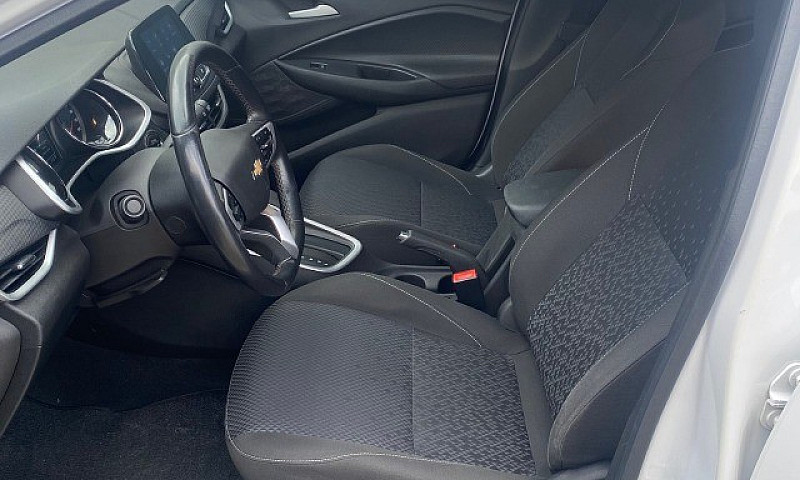 Chevrolet Onix Plus ...