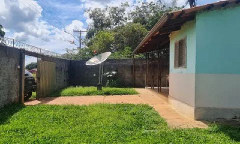 Ótima Casa Com Frent...
