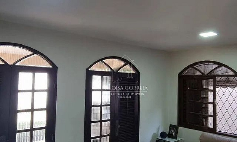 Casa Com 3 Dormitóri...