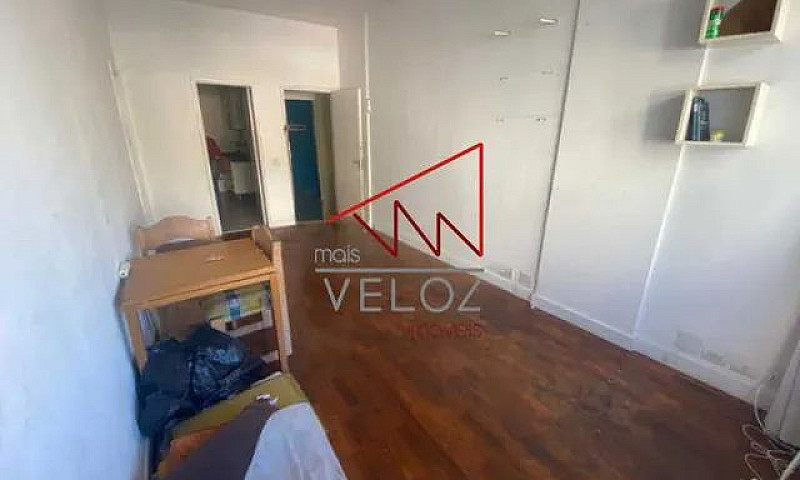 Apartamento-À Venda-...