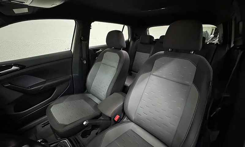 Volkswagen T-Cross 1...