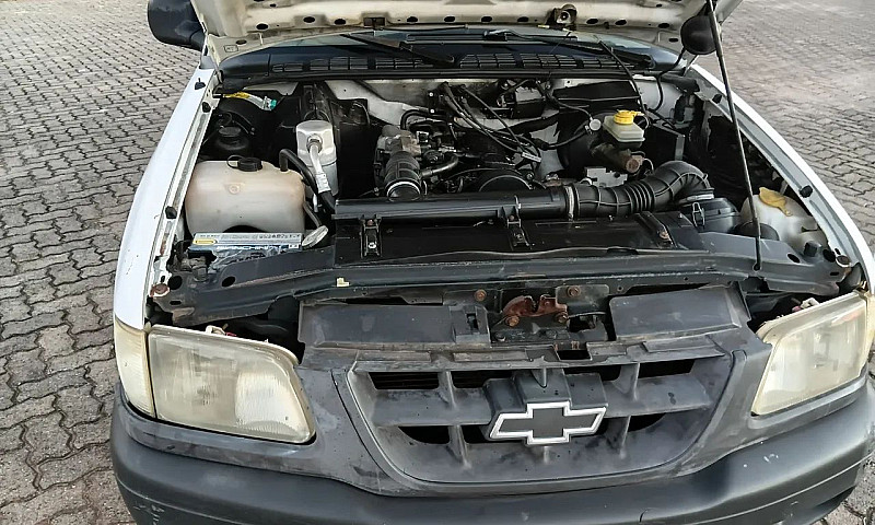 Chevrolet S10 Pick-U...