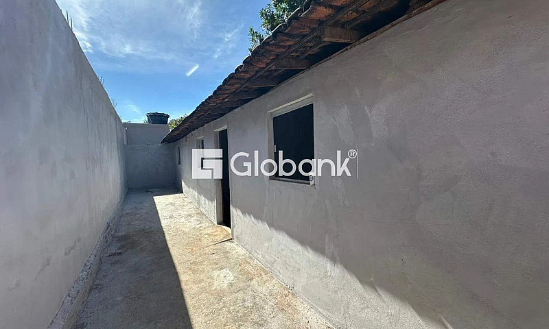 Casa Residencial Com...
