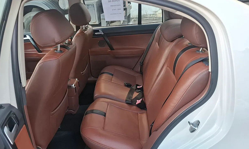 Volkswagen Polo Sed....