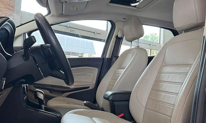 Ford Ecosport Titani...