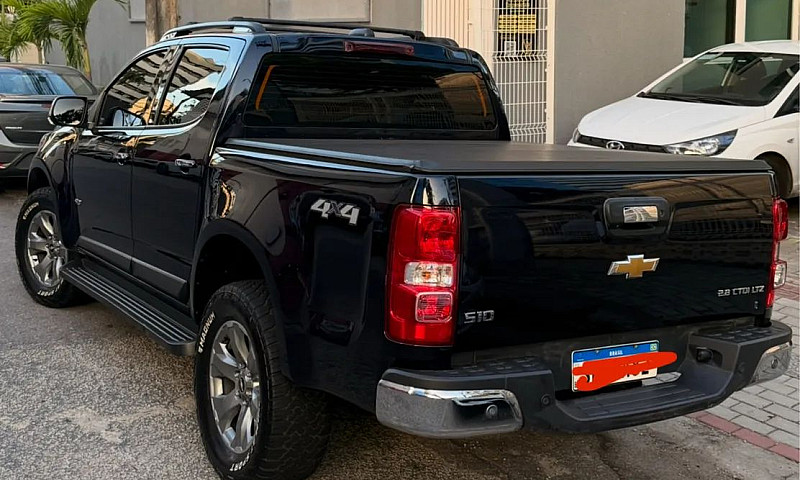 Chevrolet S10 Pick-U...