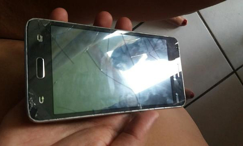 J2 Prime Usado. Sams...