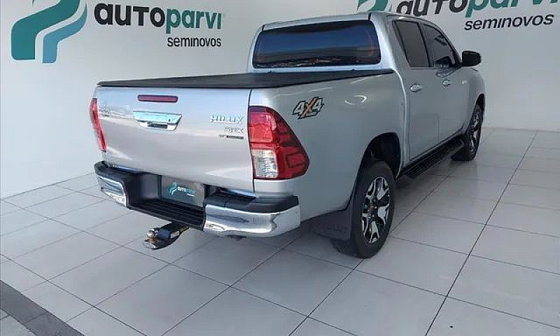 Toyota Hilux 2.8 Srx...