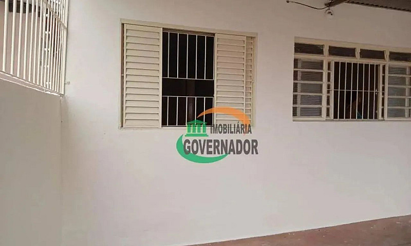 Casa Com 3 Quartos À...