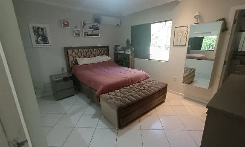 Ampla Residência Com...
