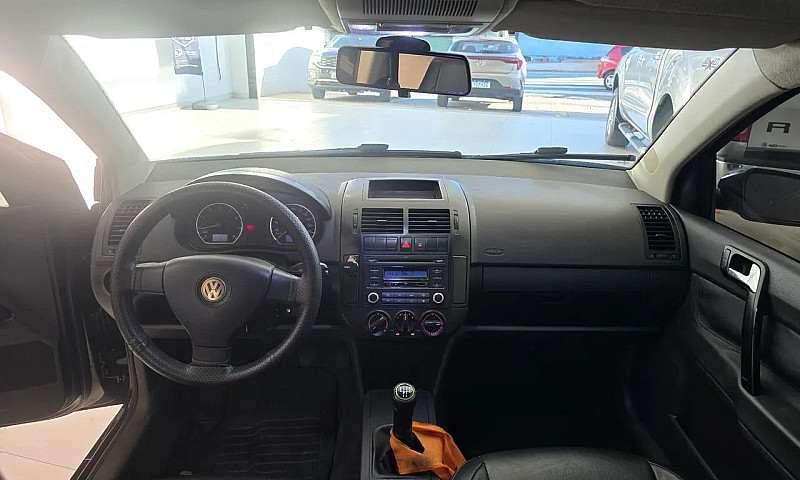 Volkswagen Polo Seda...
