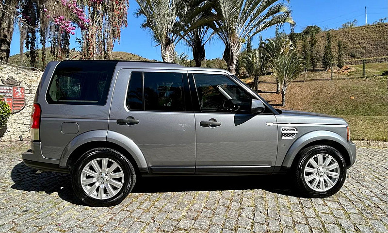 Land Rover Discovery...