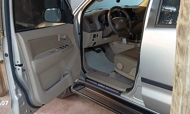 Toyota Hilux Sw4 Srv...