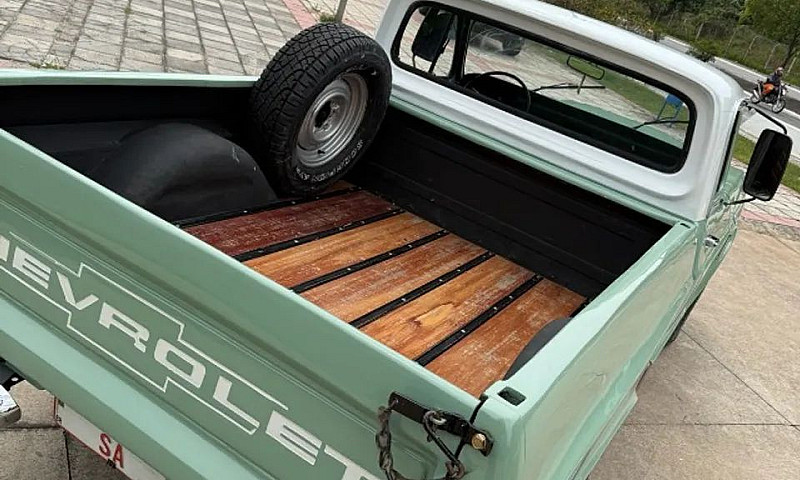 Chevrolet C-10 2.5/4...