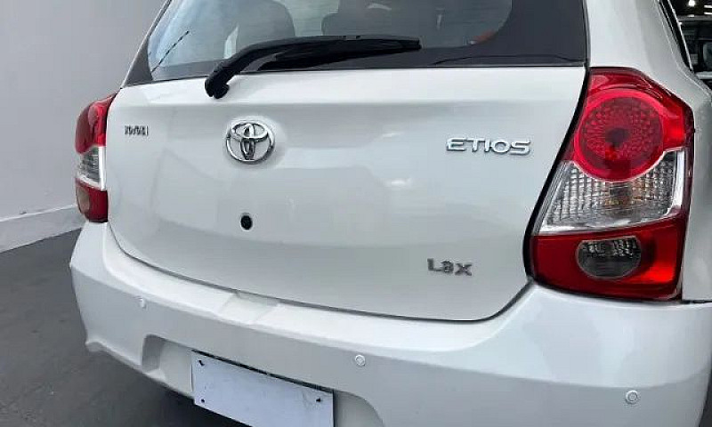 Toyota Etios X 1.3 F...