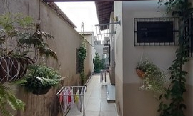 Casa No Par Atenas, ...